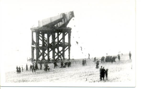 Photo:412 - Chain Pier, 5 December 1896