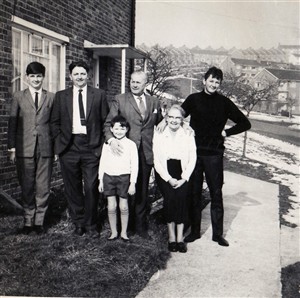 Photo:Family photo (Mum, Dad, Fred, David, Jeffrey and peter) 1966