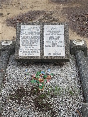 Photo:Arthur and Ada's grave in Perth