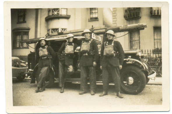 Photo:My father, Berto, on the right during WWII