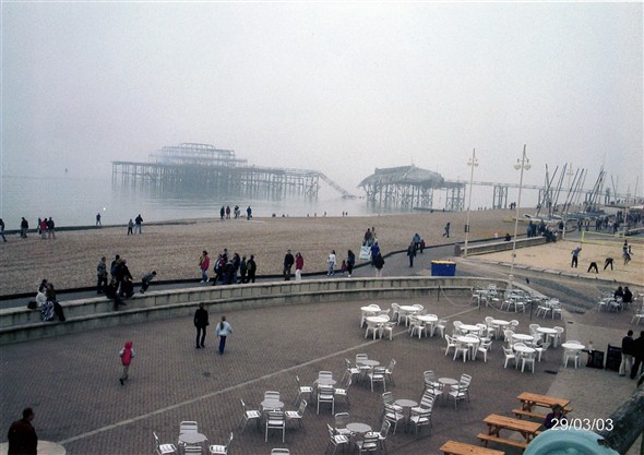 Photo:West Pier, 29 March 2003